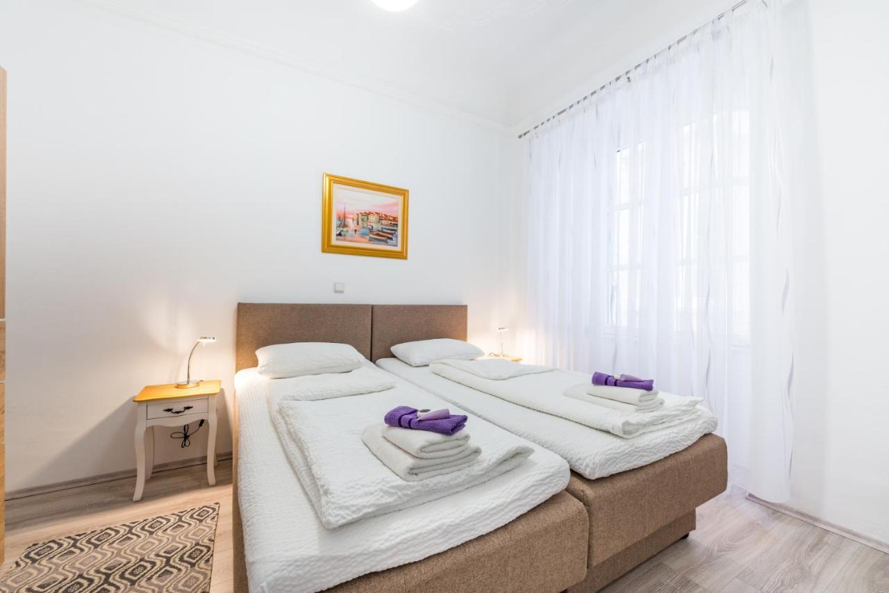 The Arms Apartment *